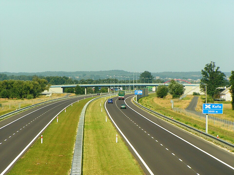 Autostrada z rozdzielonymi jezdniami